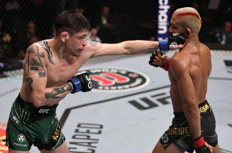 Brandon-Moreno-Punch